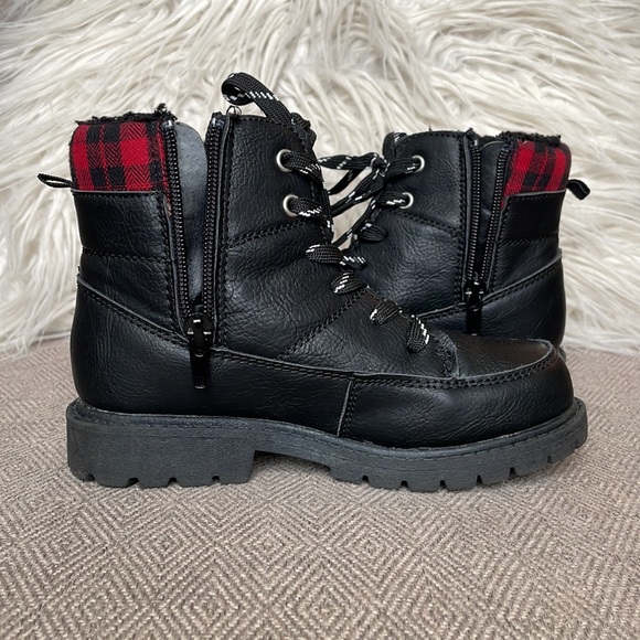 Carters Boots - Picture 5 of 8